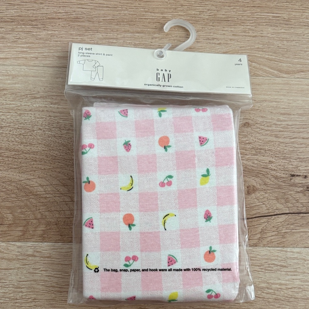 Gap girl pajamas set